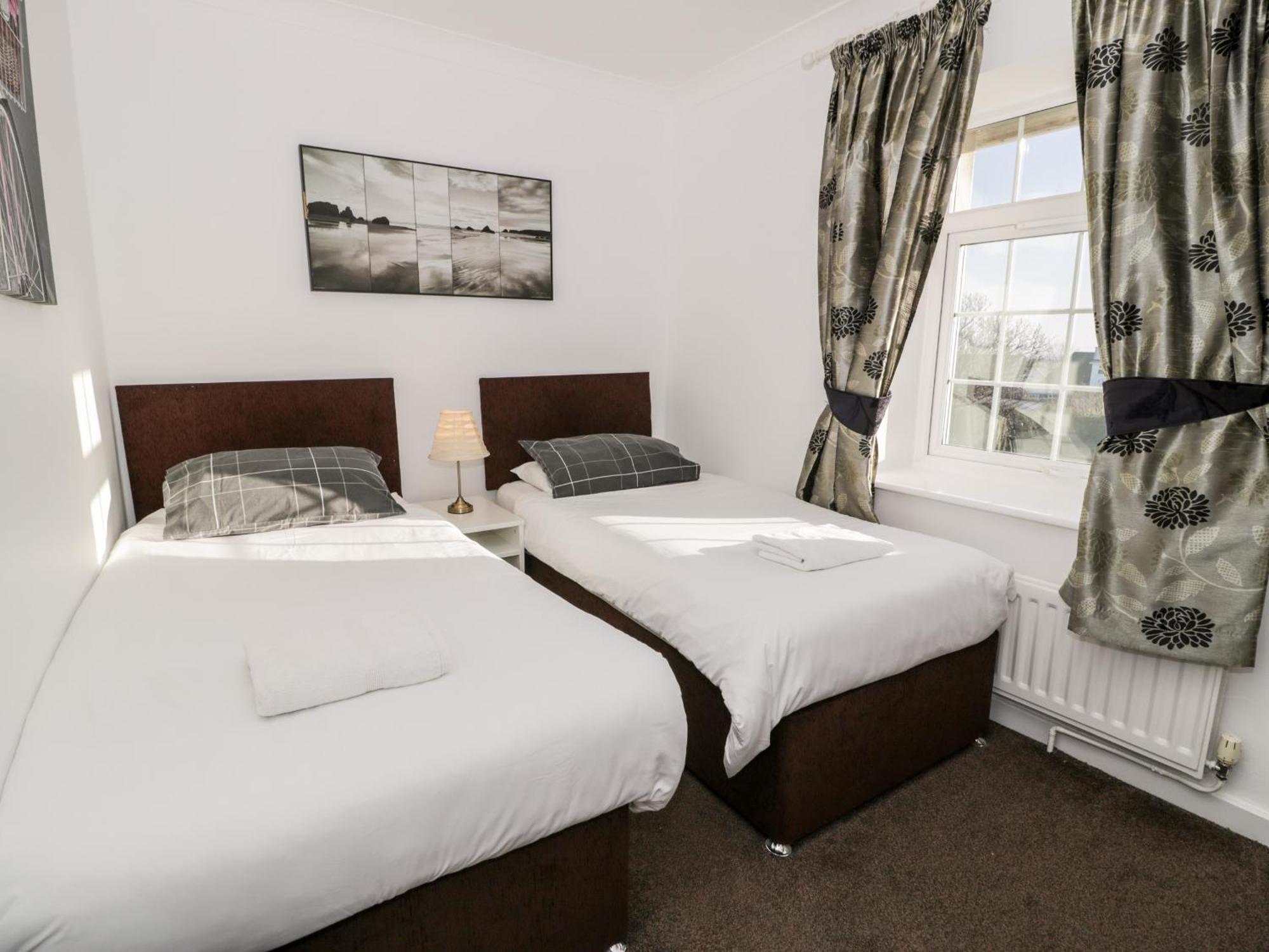 Villa Halcyon Moelfre Esterno foto
